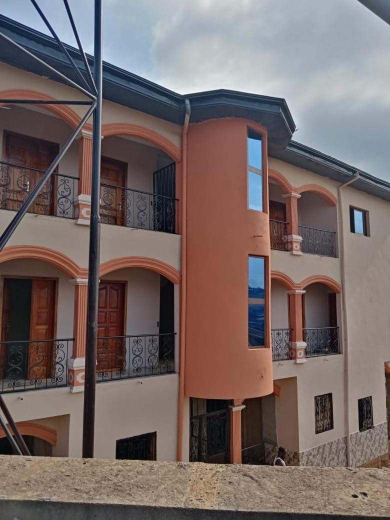 Residence Beau-Lieu Yaoundé エクステリア 写真
