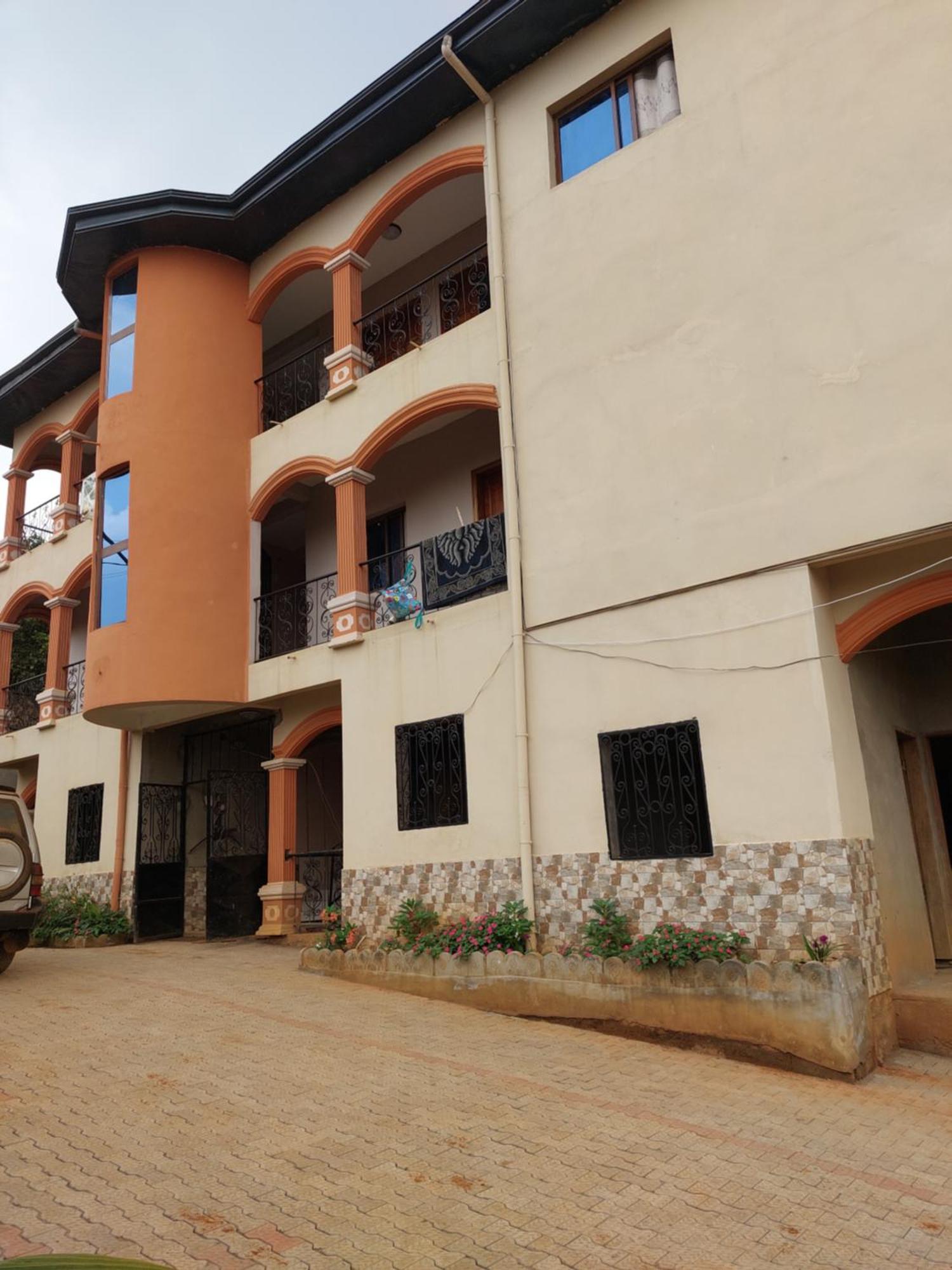 Residence Beau-Lieu Yaoundé エクステリア 写真